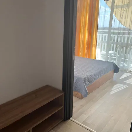Apartment Aleksandria *